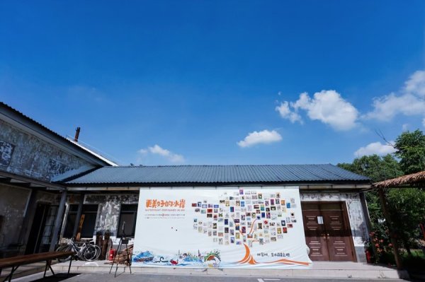 乾鑫配资 10米长卷绘青浦五湖！少年水墨惊艳朱家角，佳作将赴巴黎伦敦巡展